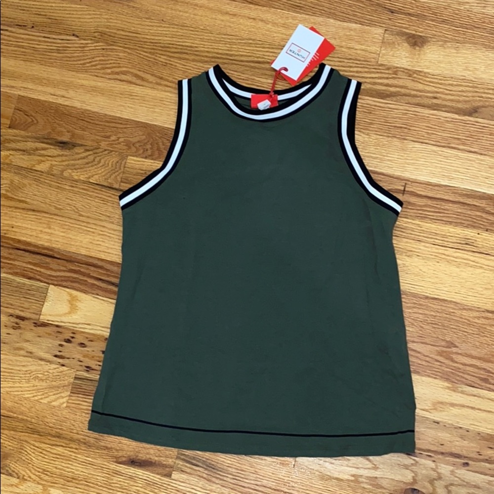 BNWT hunter for target olive tank small